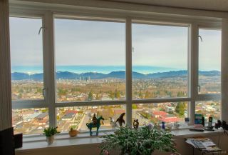 Photo 2: 1804 6055 NELSON Avenue in Burnaby: Forest Glen BS Condo for sale (Burnaby South)  : MLS®# R2465206