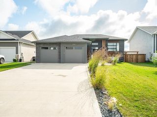 Photo 9: 114 Claremont Avenue in Niverville: House for sale : MLS®# 202324002