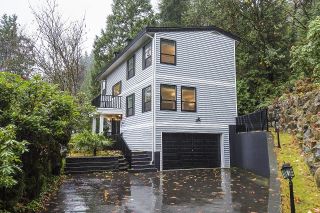 Main Photo: 5530 GREENLEAF Road in West Vancouver: Eagle Harbour House for sale : MLS®# R2872039