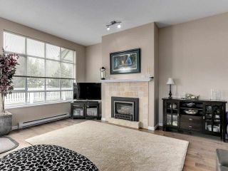 Photo 4: 411 6745 STATION HILL Court in Burnaby: South Slope Condo for sale in "THE SALTSPRING" (Burnaby South)  : MLS®# R2499517