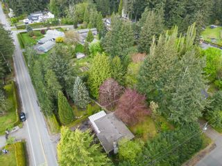 Photo 1: 23685 52 Avenue in Langley: Salmon River House for sale : MLS®# R2877894