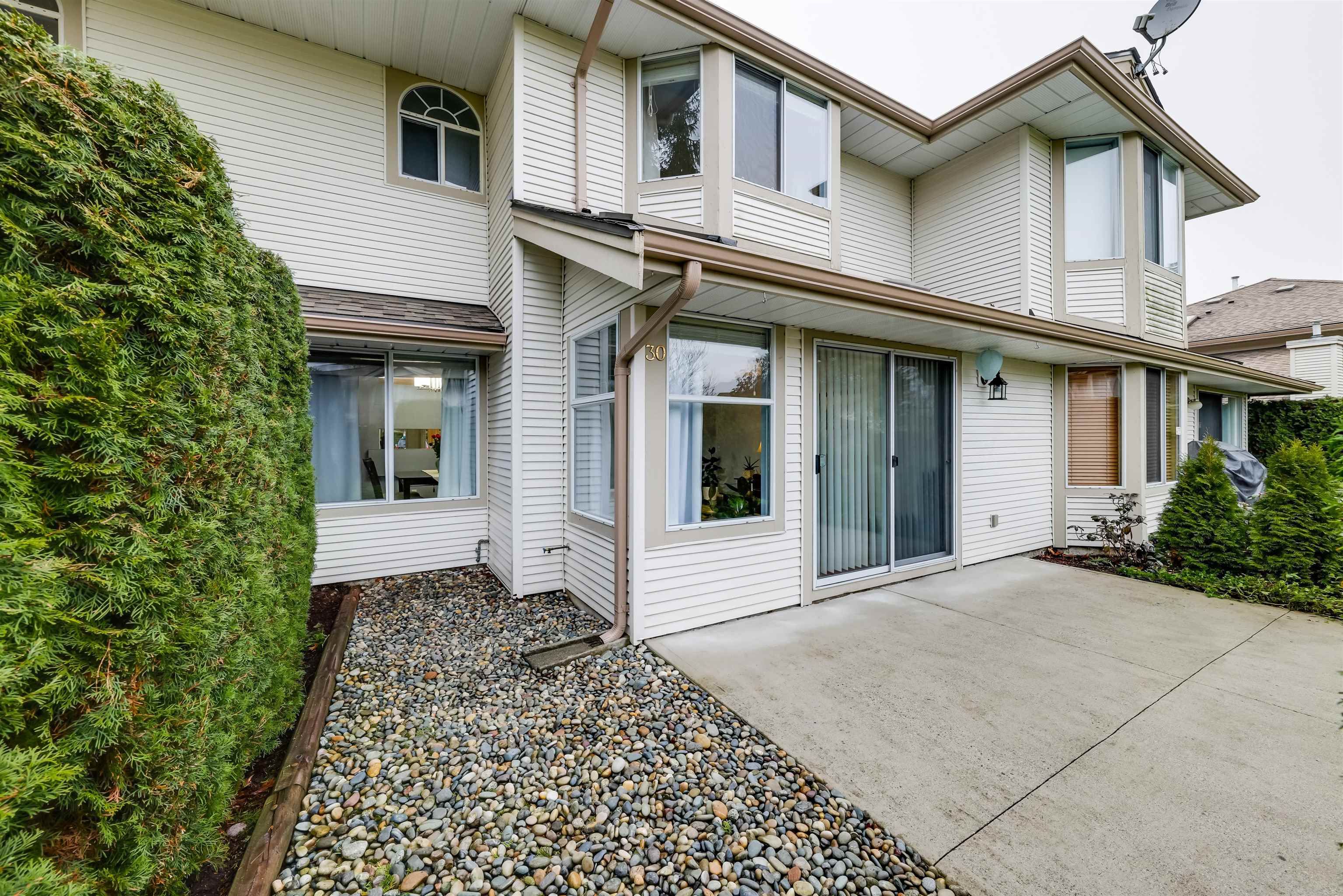 Photo 21: Photos: 30 9045 WALNUT GROVE Drive in Langley: Walnut Grove Townhouse for sale in "BRINDLEWOODS" : MLS®# R2644785