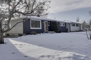 Photo 1: 37 Farnham Drive SE in Calgary: Fairview Detached for sale : MLS®# A2016581