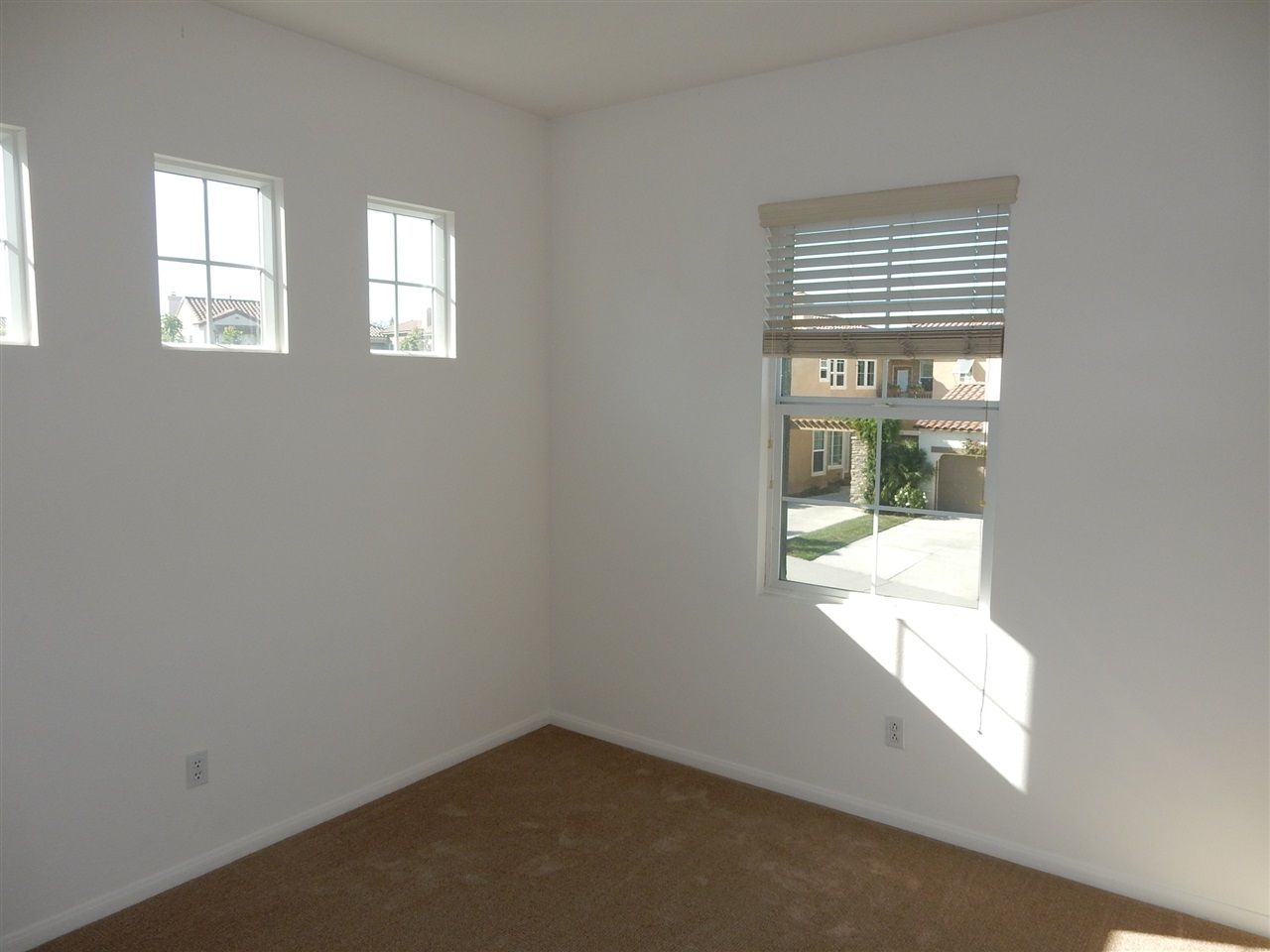 Photo 6: Photos: CARMEL VALLEY House for rent : 3 bedrooms : 6621 Rancho Del Acacia in San Diego