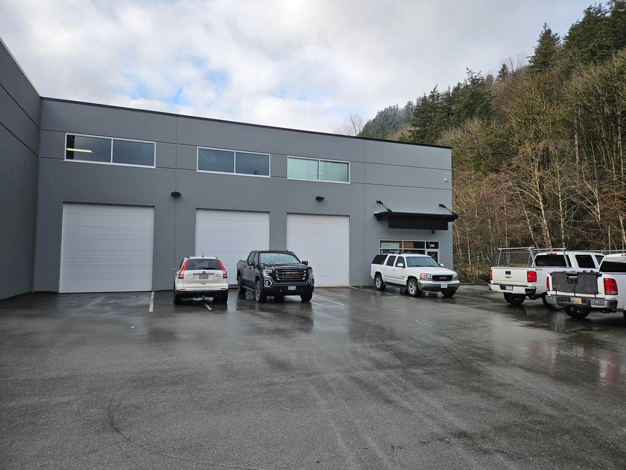 Main Photo: A106 43923 PROGRESS Way in Chilliwack: West Chilliwack Industrial for lease : MLS®# C8056715