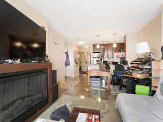 Photo 8: 701 688 ABBOTT Street in Vancouver: Downtown VW Condo for sale (Vancouver West)  : MLS®# R2739563