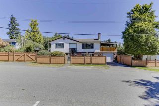 Photo 3: 7310 CATHERWOOD Street in Mission: Mission BC House for sale : MLS®# R2487299