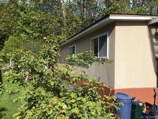 Photo 3: 9 2807 Sooke Lake Rd in VICTORIA: La Goldstream Manufactured Home for sale (Langford)  : MLS®# 812441