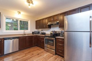 Photo 10: 2670 Selwyn Rd in Langford: La Atkins Half Duplex for sale : MLS®# 842244