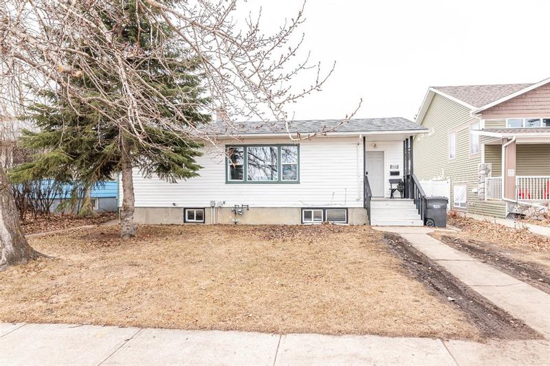FEATURED LISTING: 5548 44 Avenue Red Deer