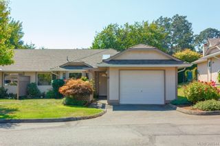 Photo 2: 18 4120 Interurban Rd in VICTORIA: SW Strawberry Vale Row/Townhouse for sale (Saanich West)  : MLS®# 796838