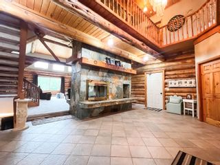 Photo 2: 44 COLUMBIA Drive in Mackenzie: Mackenzie - Rural House for sale in "Gantahaz Subdivision" : MLS®# R2803419