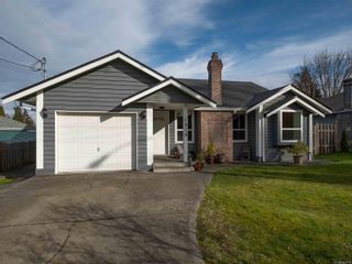 Photo 1: 1829 S Alder St in Campbell River: CR Willow Point House for sale : MLS®# 869279