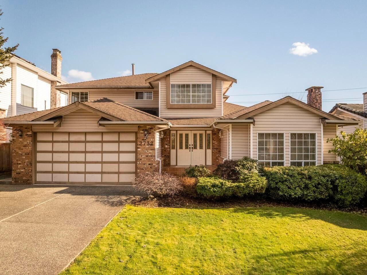 Main Photo: 2732 CAMROSE Drive in Burnaby: Montecito House for sale (Burnaby North)  : MLS®# R2655962