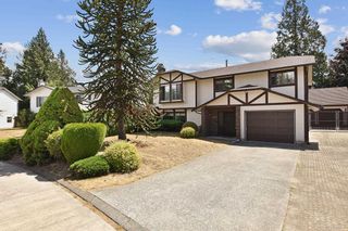 Photo 1: 34620 DEVON Crescent in Abbotsford: Abbotsford East House for sale : MLS®# R2798124