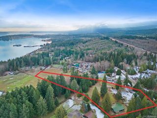 Photo 3: 530 Holiday Rd in Fanny Bay: CV Union Bay/Fanny Bay House for sale (Comox Valley)  : MLS®# 951391