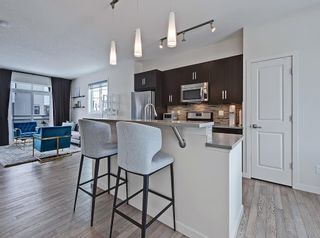 Photo 4: 624 WALDEN Circle SE in Calgary: Walden Row/Townhouse for sale : MLS®# C4288347