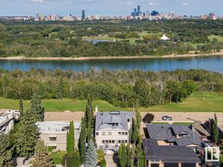 Photo 2: 9020 VALLEYVIEW Drive in Edmonton: Zone 10 House for sale : MLS®# E4375074