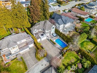 Photo 40: 13518 MARINE Drive in Surrey: Crescent Bch Ocean Pk. House for sale (South Surrey White Rock)  : MLS®# R2755155