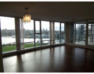 Photo 6: 1003 583 BEACH Crescent in Vancouver: False Creek North Condo for sale in "TWO PARK WEST" (Vancouver West)  : MLS®# V803501
