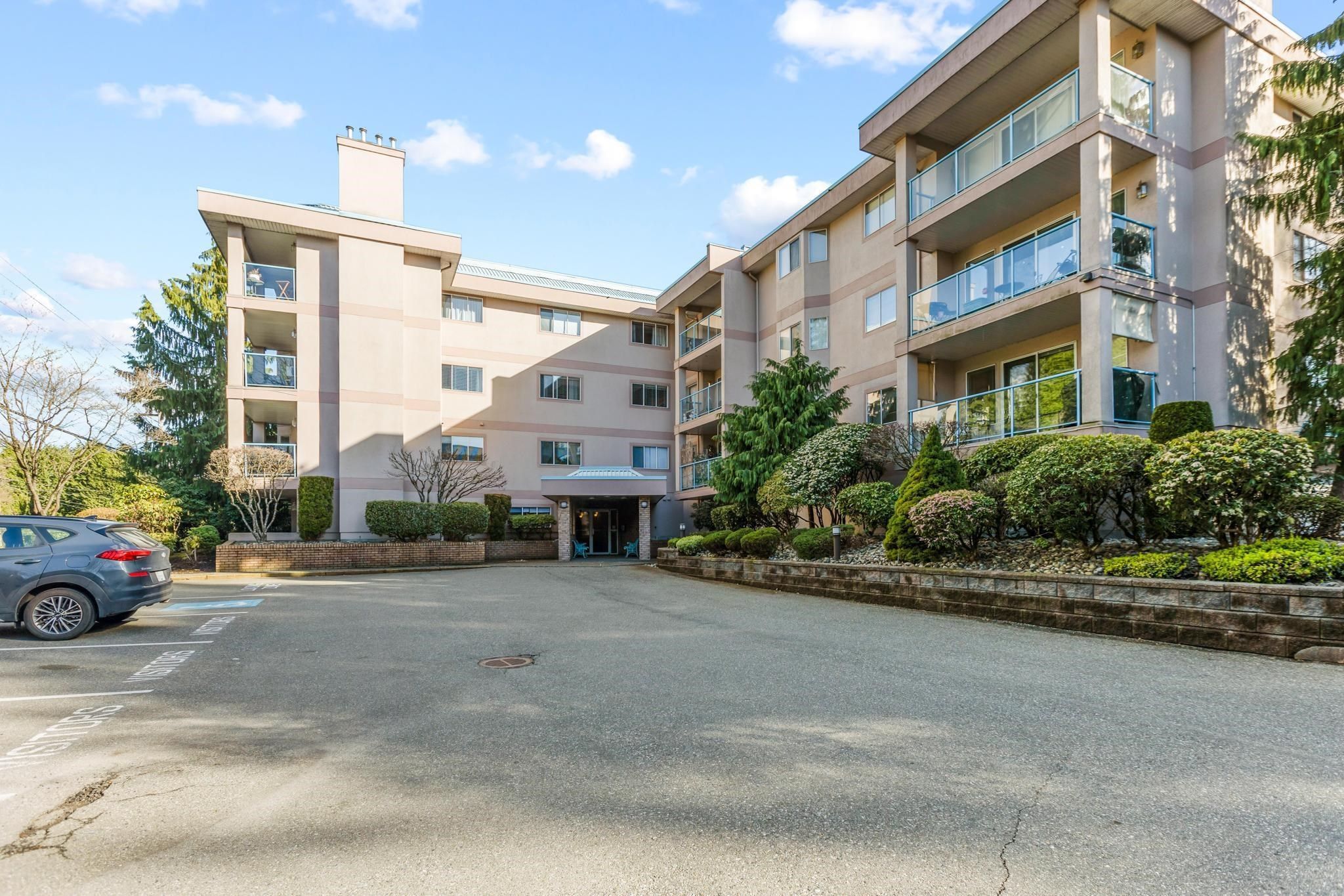 Main Photo: 12 33110 GEORGE FERGUSON Way in Abbotsford: Central Abbotsford Condo for sale in "Tiffany Park" : MLS®# R2670064