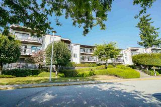 Photo 2: 302 9952 149 Street in Surrey: Guildford Condo for sale in "TALL TIMBERS" (North Surrey)  : MLS®# R2492246