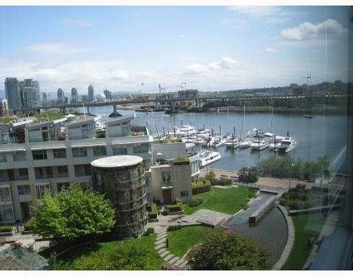 Main Photo: 807 1288 MARINASIDE Crescent in Vancouver: False Creek North Condo for sale in "CRESTMARK I" (Vancouver West)  : MLS®# V771154