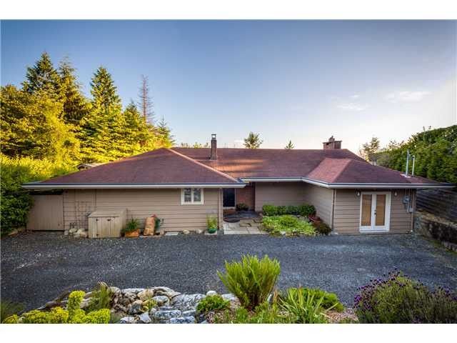 Main Photo: 4110 Burkehill Rd in West Vancouver: Bayridge House for sale : MLS®# V1096090