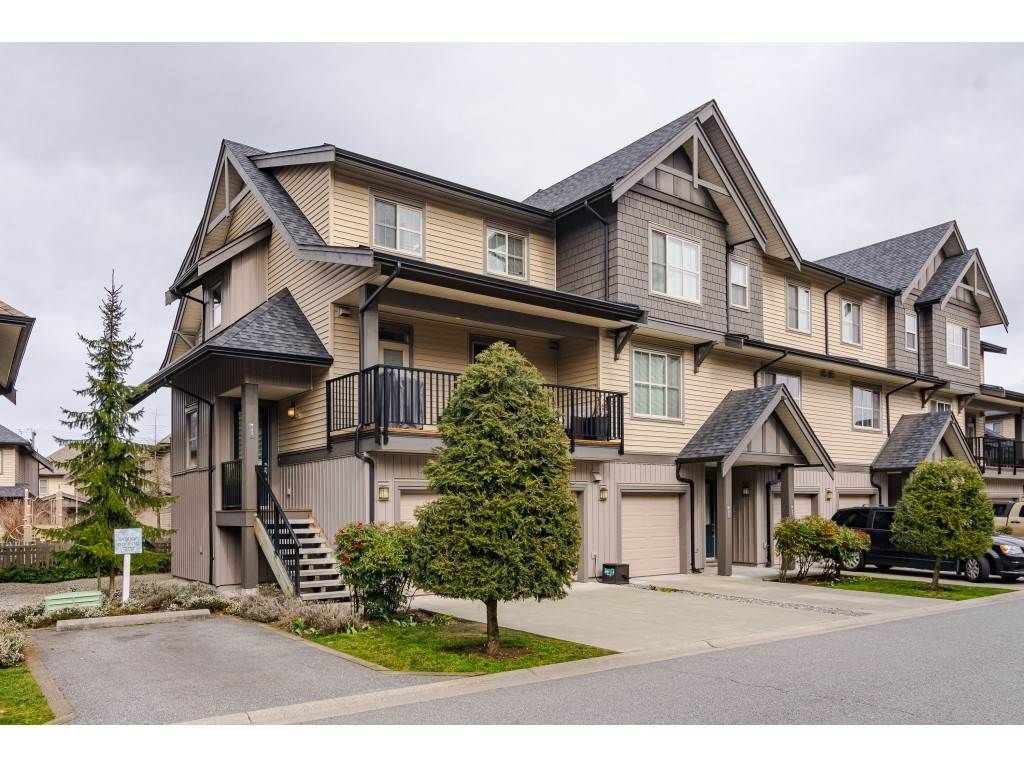 Main Photo: 95 9525 204 Street in Langley: Walnut Grove Townhouse for sale in "TIME" : MLS®# R2444659
