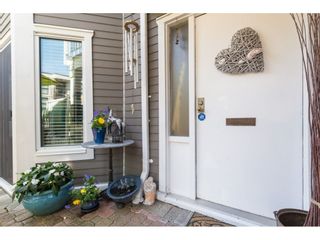 Photo 5: 14838 BEACHVIEW Avenue: White Rock Townhouse for sale in "Marine Court" (South Surrey White Rock)  : MLS®# R2268720