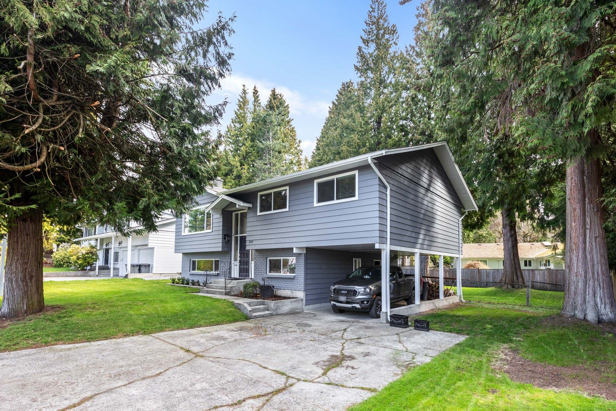 Main Photo: 1522 128 Street in Surrey: Crescent Bch Ocean Pk. House for sale in "Kwomais Point Area" (South Surrey White Rock)  : MLS®# R2764344