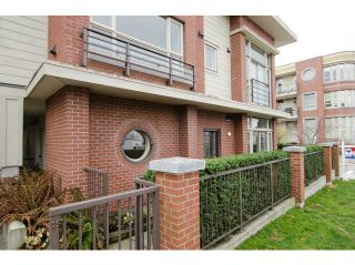 Photo 2: 218 East 12th Street in Vancouver: Mount Pleasant VE Townhouse for sale (Vancouver East)  : MLS®# V1054641