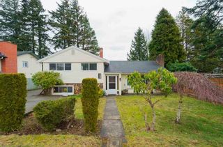 Photo 1: 1226 PARKER Street: White Rock House for sale (South Surrey White Rock)  : MLS®# R2343363