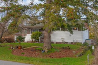 Photo 2: 822 Canterbury Rd in Saanich: SE Swan Lake House for sale (Saanich East)  : MLS®# 863046