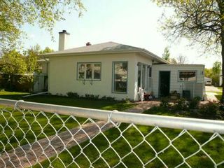 Photo 8: 64 GOLDEN GATE Bay in WINNIPEG: St James Single Family Detached for sale (West Winnipeg)  : MLS®# 2708253