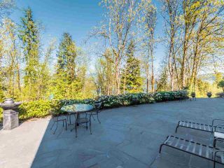Photo 8: 5521 BESSBOROUGH Drive in Burnaby: Capitol Hill BN House for sale (Burnaby North)  : MLS®# R2574104
