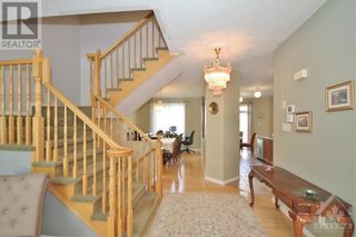 Photo 5: 212 ANNAPOLIS CIRCLE in Ottawa: House for sale : MLS®# 1373749