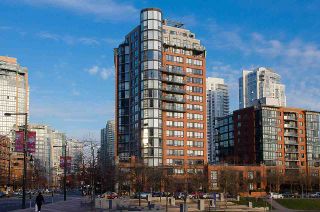 Photo 1: 2D 199 DRAKE Street in Vancouver: Yaletown Condo for sale in "Concordia I" (Vancouver West)  : MLS®# R2197922