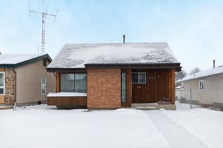 Photo 1: 657 Adsum Drive in Winnipeg: Mandalay West Residential for sale (4H)  : MLS®# 202227998