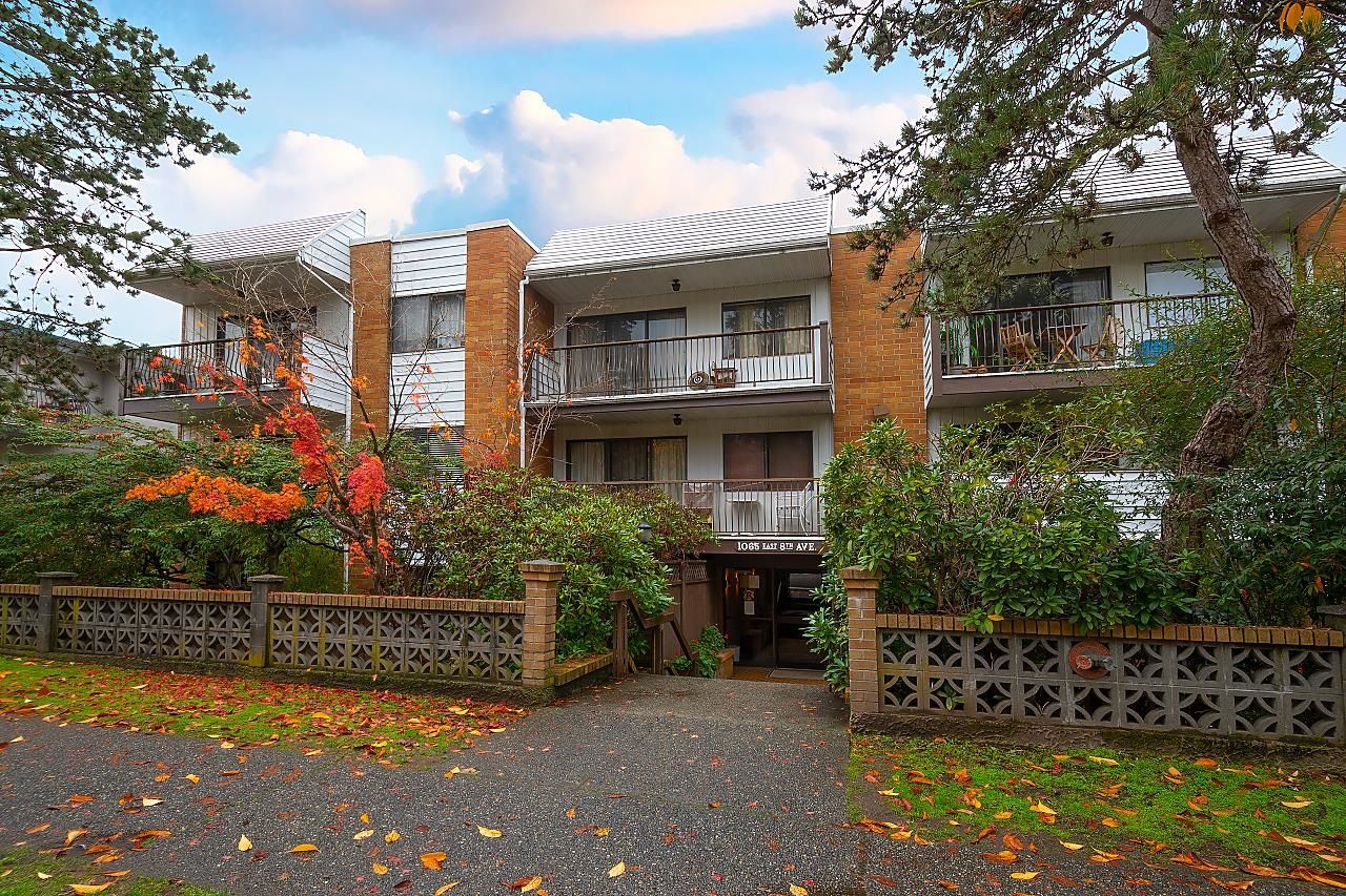 Main Photo: 320 1065 E 8TH Avenue in Vancouver: Mount Pleasant VE Condo for sale in "MCEWAN HOUSE" (Vancouver East)  : MLS®# R2633210