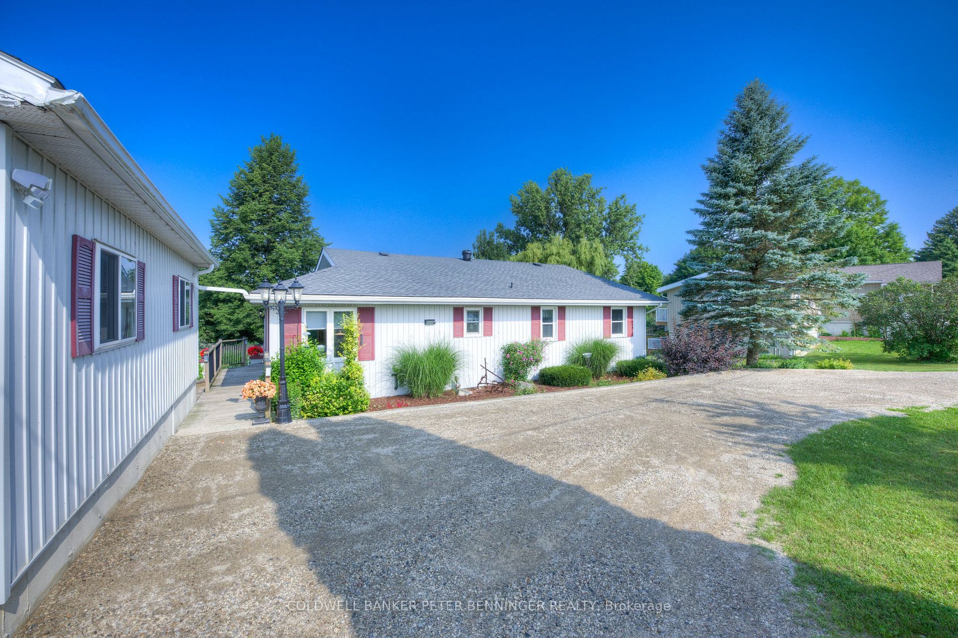 Main Photo: 834 Marl Lake 8 Road in Brockton: House (Bungalow) for sale : MLS®# X6700146
