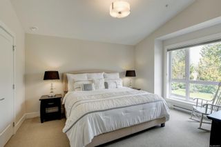Photo 10: 7872 Lochside Dr in Central Saanich: CS Turgoose Row/Townhouse for sale : MLS®# 930957