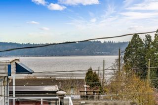 Photo 1: 942 PARKER Street: White Rock House for sale in "EAST BEACH" (South Surrey White Rock)  : MLS®# R2447986