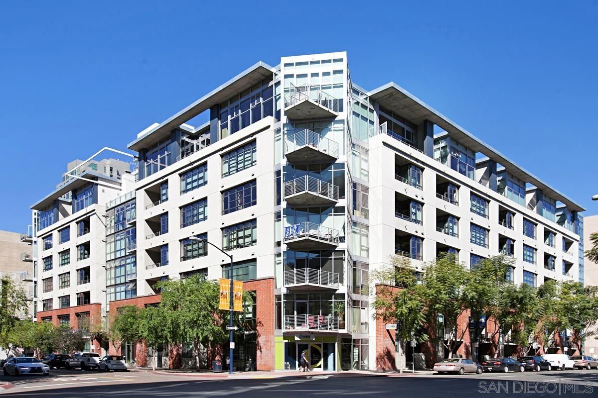 Main Photo: DOWNTOWN Condo for sale : 1 bedrooms : 1050 Island Ave #422 in San Diego