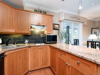 Photo 7: 206 2326 Harbour Rd in Sidney: Si Sidney North-East Condo for sale : MLS®# 841472