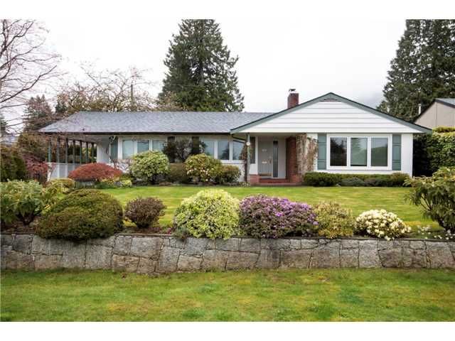 Main Photo: 926 WENTWORTH Avenue in NORTH VANCOUVER: Forest Hills NV House for sale (North Vancouver)  : MLS®# V1059097