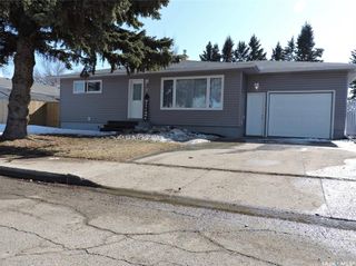 Photo 2: 8 Dalewood Crescent in Yorkton: Residential for sale : MLS®# SK846294