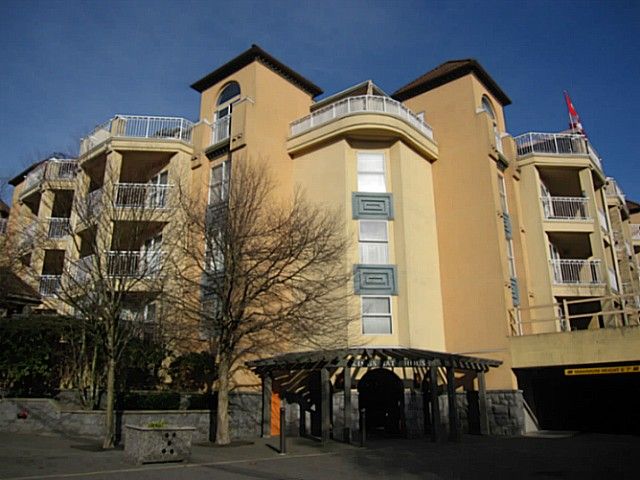 Main Photo: 111 519 12TH Street in New Westminster: Uptown NW Condo for sale in "KINGSGATE" : MLS®# V1051034