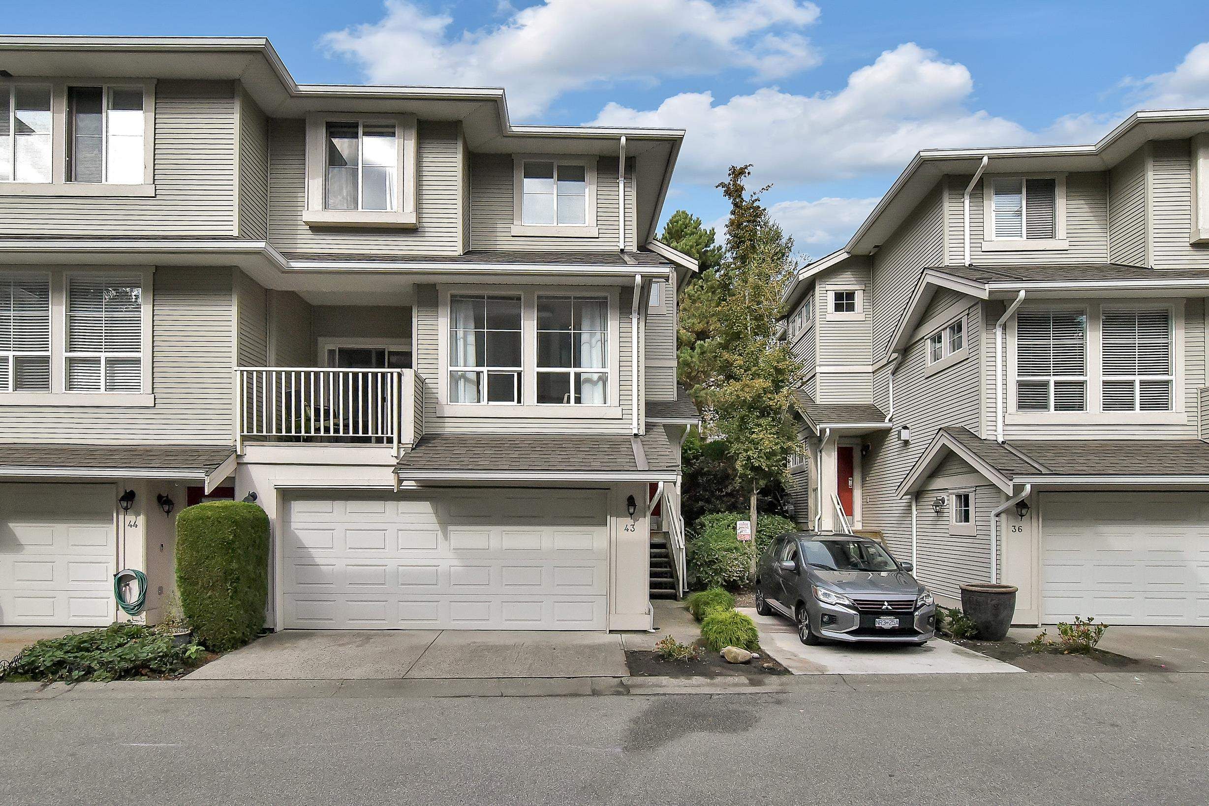 Main Photo: 43 14952 58 Avenue in Surrey: Sullivan Station Townhouse for sale : MLS®# R2730713