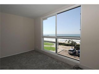 Photo 4: PACIFIC BEACH All Other Attached for sale : 2 bedrooms : 4667 Ocean Blvd # 301